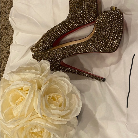 Red bottoms! Christian Lou! Good condition!!! - Picture 2 of 3
